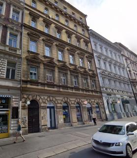 Sunflower 2BDR Flat By Ruterra - Prague - 9