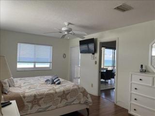 Crescent Royale 7E - Siesta Key - 1