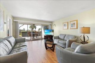 Crescent Royale Condominiums 1B - 7