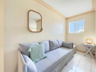 2BRM Self Contained Apt - Pumicestone Passage View - Bellara - 3