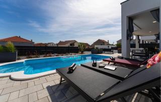 Gorgeous Home In Posedarje - 4