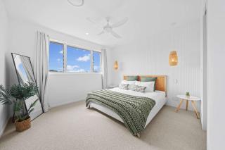 Bluebird Villa - 3min Stroll to Bokarina Beach - - 4