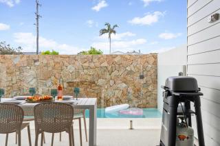 Bluebird Villa - 3min Stroll to Bokarina Beach - - 1