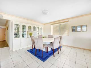 Coastal Comforts with Pumicestone Passage Views - Bellara - 1