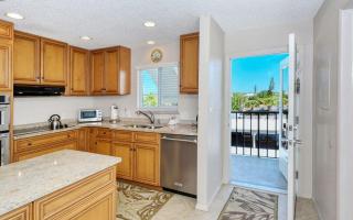 Crescent Royale Condominiums 312 - 9