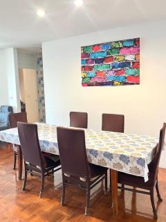 Trinity Classic 3BR Apartment Central Location - 1
