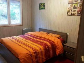 Belle maison au calme proche nature et forêt - Beautiful quiet house, close to nature and forest - 7km Mazamet - Saint-Amans-Soult - 4