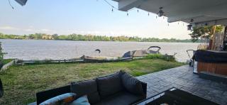 Lovely loft on the water, with free parking - Laval - 9