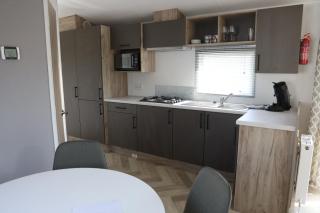 Modern caravan on small campsite near woods & sea - De Haan - 7