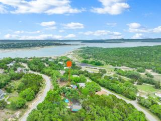 Coop at Canyon Lake - Canyon Lake - 9