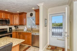 Crescent Royale 315 - Siesta Key - 9