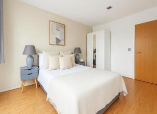 Time Elegance in Haggerston - Londra - 6