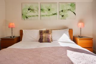 Luxury Glenardle Lodge with Hot Tub and Forest Views - Bridge of Cally - 4