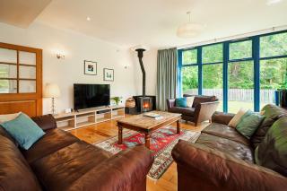Luxury Glenardle Lodge with Hot Tub and Forest Views - Bridge of Cally - 8
