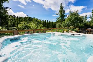 Luxury Glenardle Lodge with Hot Tub and Forest Views - Bridge of Cally - 0