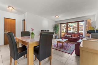 joli appartement pour 4 personnes à Saas-Grund, parking et terrasses - Saas-Grund - 3