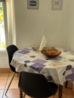 Le mazet en été en garrigue nimoise et parking - Nîmes - 4