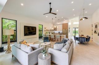 Luxe Outdoor Living Naples Getaway 2 Mi to Beach! - Naples - 8