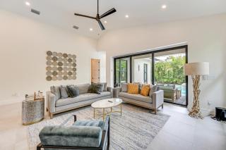 Luxe Outdoor Living Naples Getaway 2 Mi to Beach! - Naples - 5