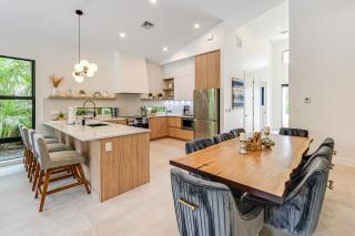Luxe Outdoor Living Naples Getaway 2 Mi to Beach! - Naples - 4