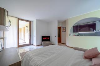 Lake Como 10 min - Terrace with Lake View - Wifi - Olginate - 0