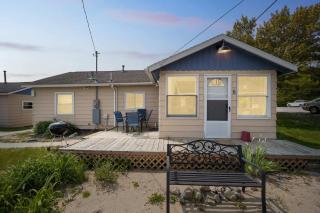 One bedroom cottage on the beach - 9