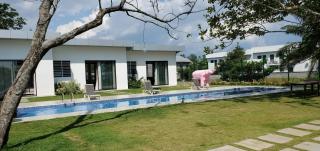 AfriqPnB NR Chambre Royale 3 avec Piscine et Bord de mer - Kribi - 3