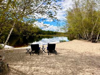 NEW Beautiful Lakefront Home! 500ft of Waterfront! - Wakefield - 1