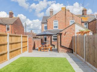 3 Bed in Caister-on-Sea 90421 - Caister-on-Sea - 2