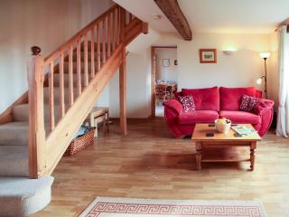 2 Bed in Cirencester CC094 - - 9