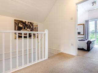 3 Bed in South Cerney HIC06 - South Cerney - 1