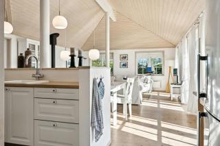 Bright Summer House With Sea View In Vejlbyfed - Middelfart - 9