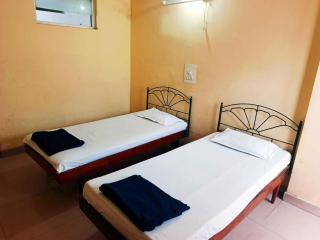 Hotel Alok Lodge - Dāvangere - 4