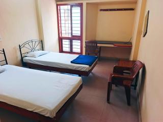 Hotel Alok Lodge - Dāvangere - 3