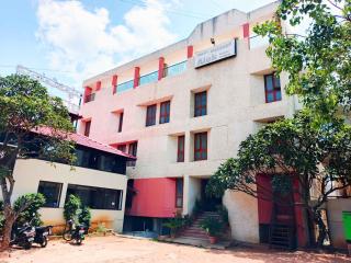 Hotel Alok Lodge - Dāvangere - 9