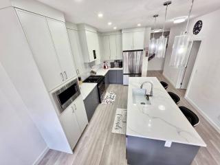 Zen Freedom - Estate Living | 4BR (3 king), Garage - Calgary - 7