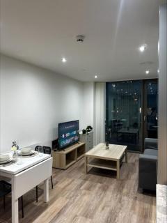 1BD City-Centre Magical Views - 3