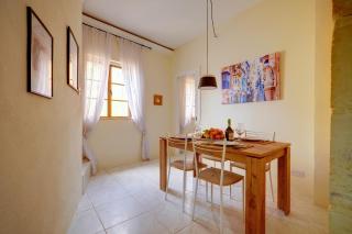 Traditional Maltese Townhouse with Roof Terrace - 8