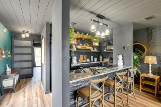 Chic & Elevated Decor: Beachfront PCB Gem w/ Patio - 1