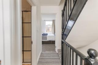 Heart of Cowes - 10 Guests, 200m to Town, Sea View - 4