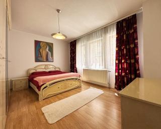 Center of Prishtina - Spacious Apartment - 2