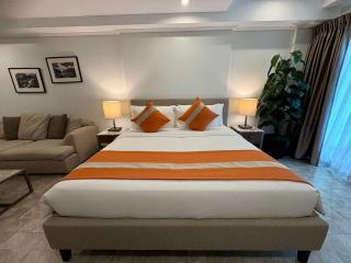 Sheryll Escapes - La Grande Phase 2 Grand Studio 204 with Balcony, Wifi & Netflix - Angeles - 8
