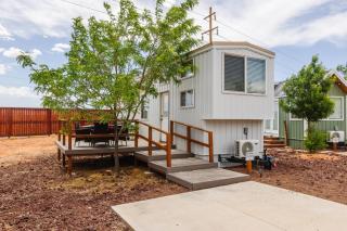Convient tiny home private deck - 0