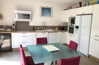 Agréable et lumineuse maison t4 air conditionné piscine jacuzzi parking - 2