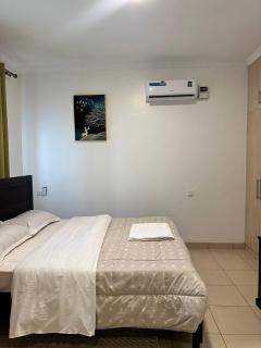 Entebbe Waterfront Home - Kagolomolo - 2