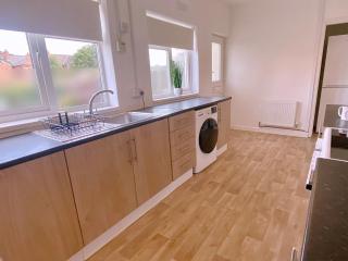 Clarence Rd, Bilston, WV14 - Bilston - 6