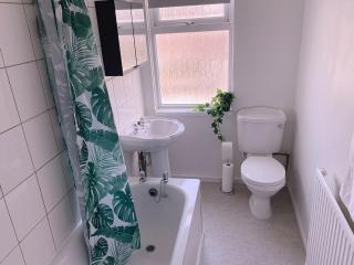 Clarence Road, Bilston, WV14 - 5