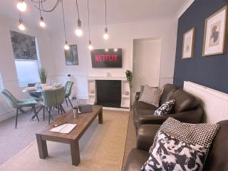 Clarence Rd, Bilston, WV14 - 1