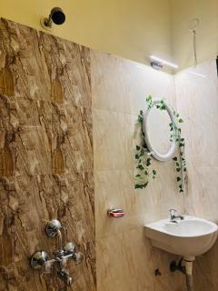 Eraya Homestay - Guwahati - 4