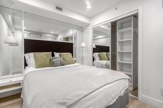 One bedroom on 17 ave Stylish DT Views w Free Parking - Calgary - 6